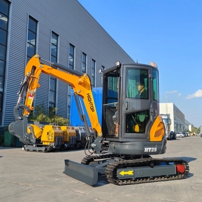 Mini-pelle HIGHTOP HT25 2,5 tonnes –CLIMATISEE