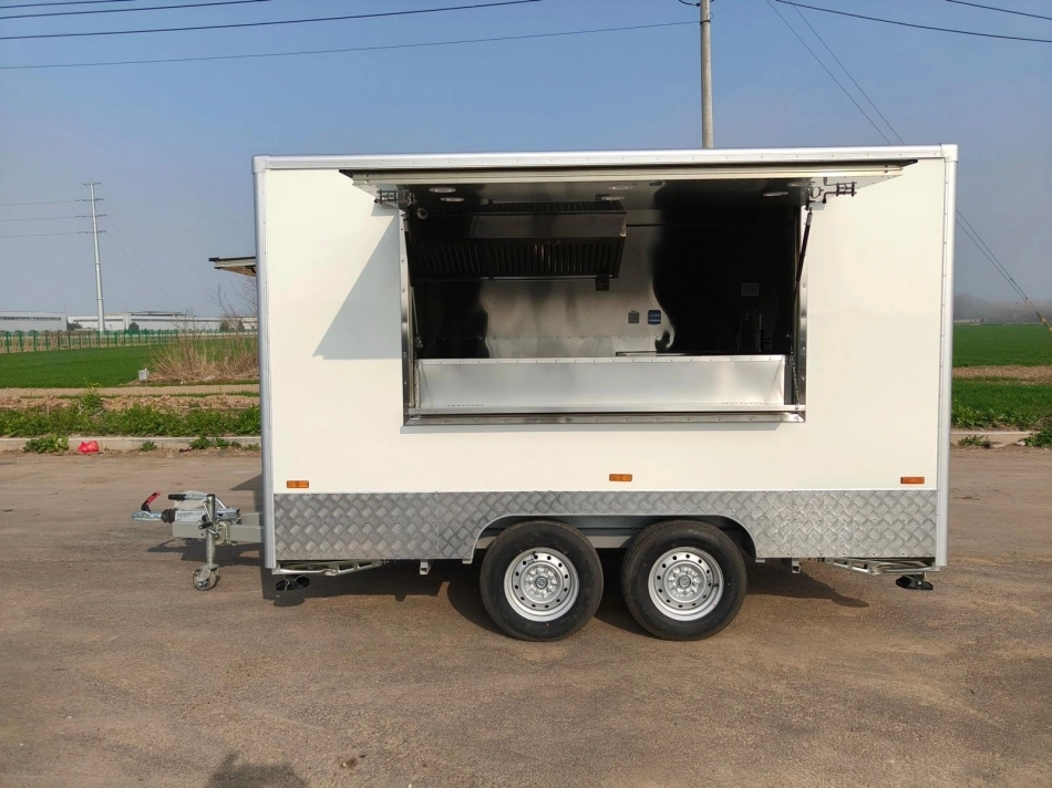 Food Truck WB-400F Equipé