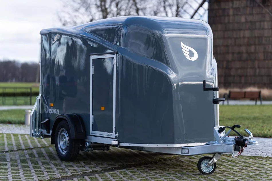 Debon Cargo 1300