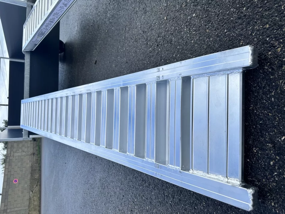 Rampe de chargement aluminium 2,5 m