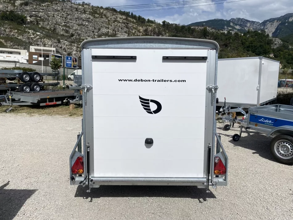 Debon Cargo 1300