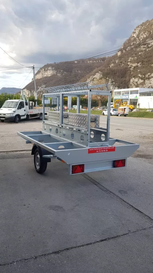 REMORQUE PORTE-VELOS 10 PLACES SPECIALE VTT/VAE